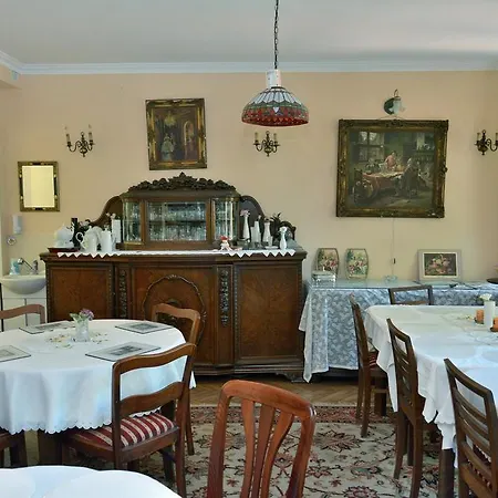 Cecylia Nocleg ze śniadaniem *