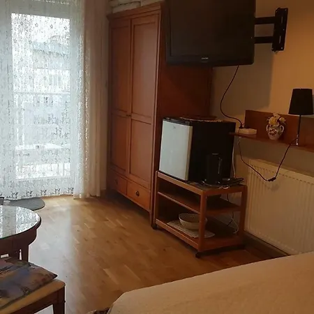 Cecylia Bed & Breakfast 3*