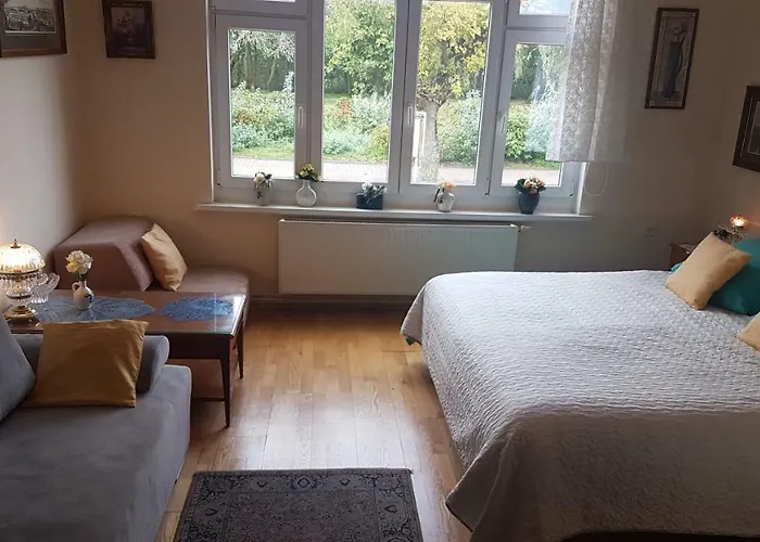 Cecylia Bed & Breakfast *